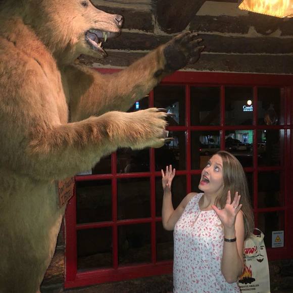 Meet your Posher, Victoria
LIKE THIS LISTING TO BE NOTIFIED WHEN I AM LIVE :) - Picture 1 of 1